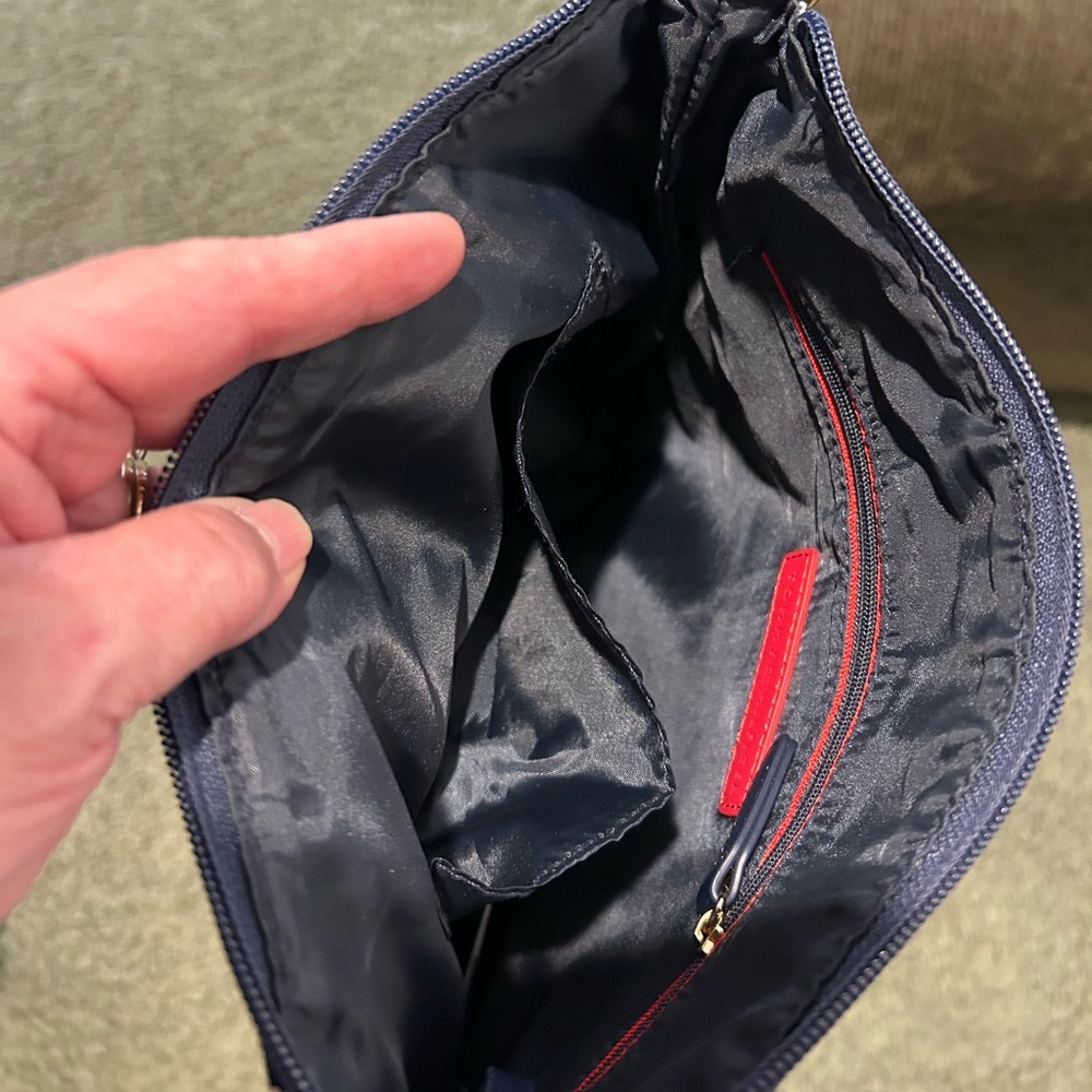 Tommy Hilfiger Crossbody Purse - Picture 7 of 12